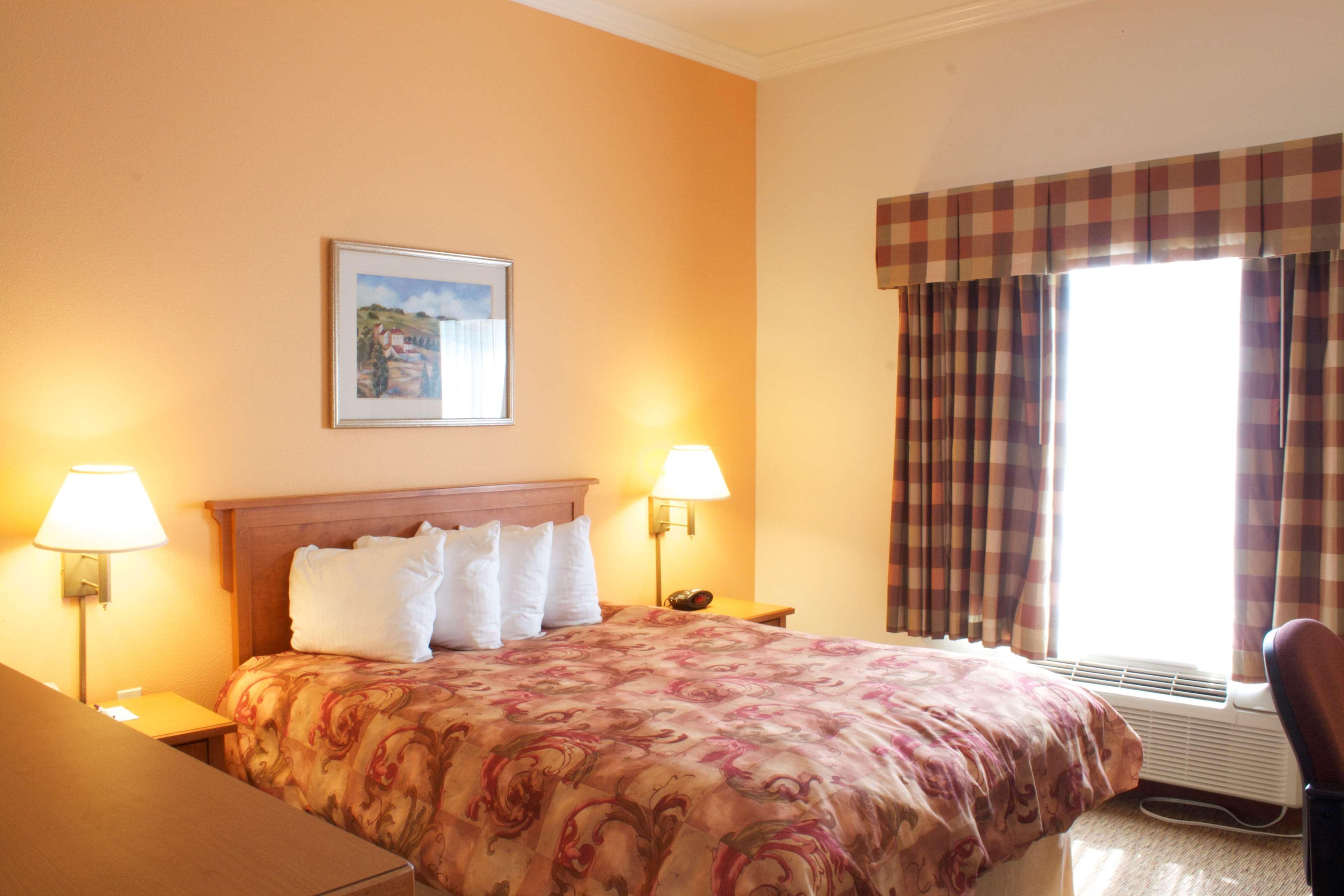 Sunnyside Best Western Plus Grapevine Inn מראה חיצוני תמונה