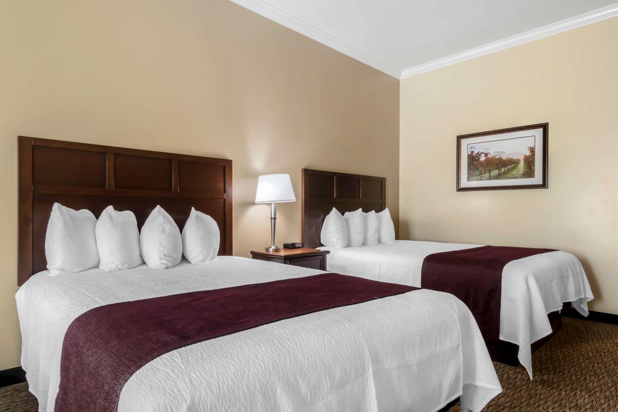 Sunnyside Best Western Plus Grapevine Inn מראה חיצוני תמונה