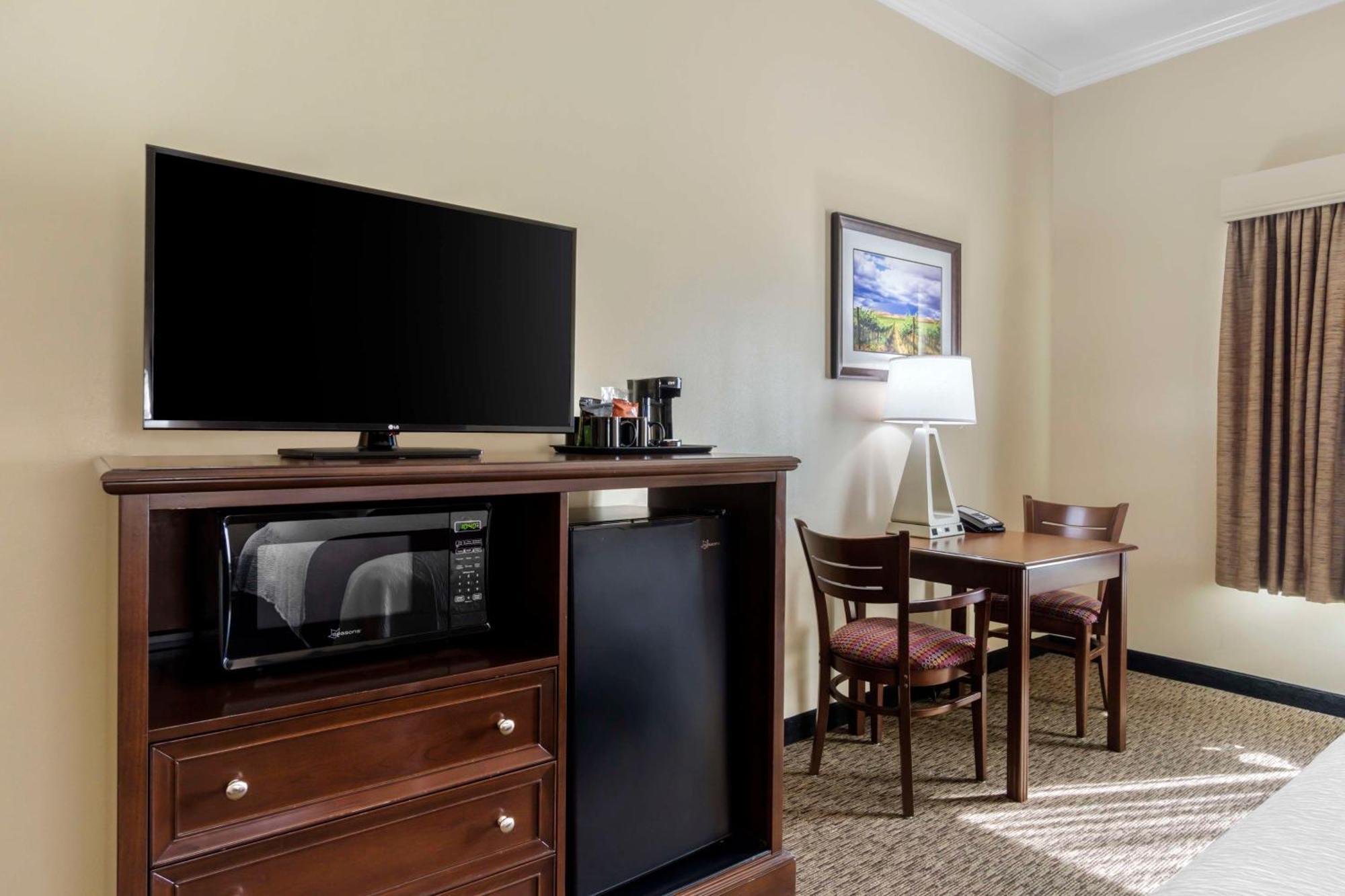 Sunnyside Best Western Plus Grapevine Inn מראה חיצוני תמונה