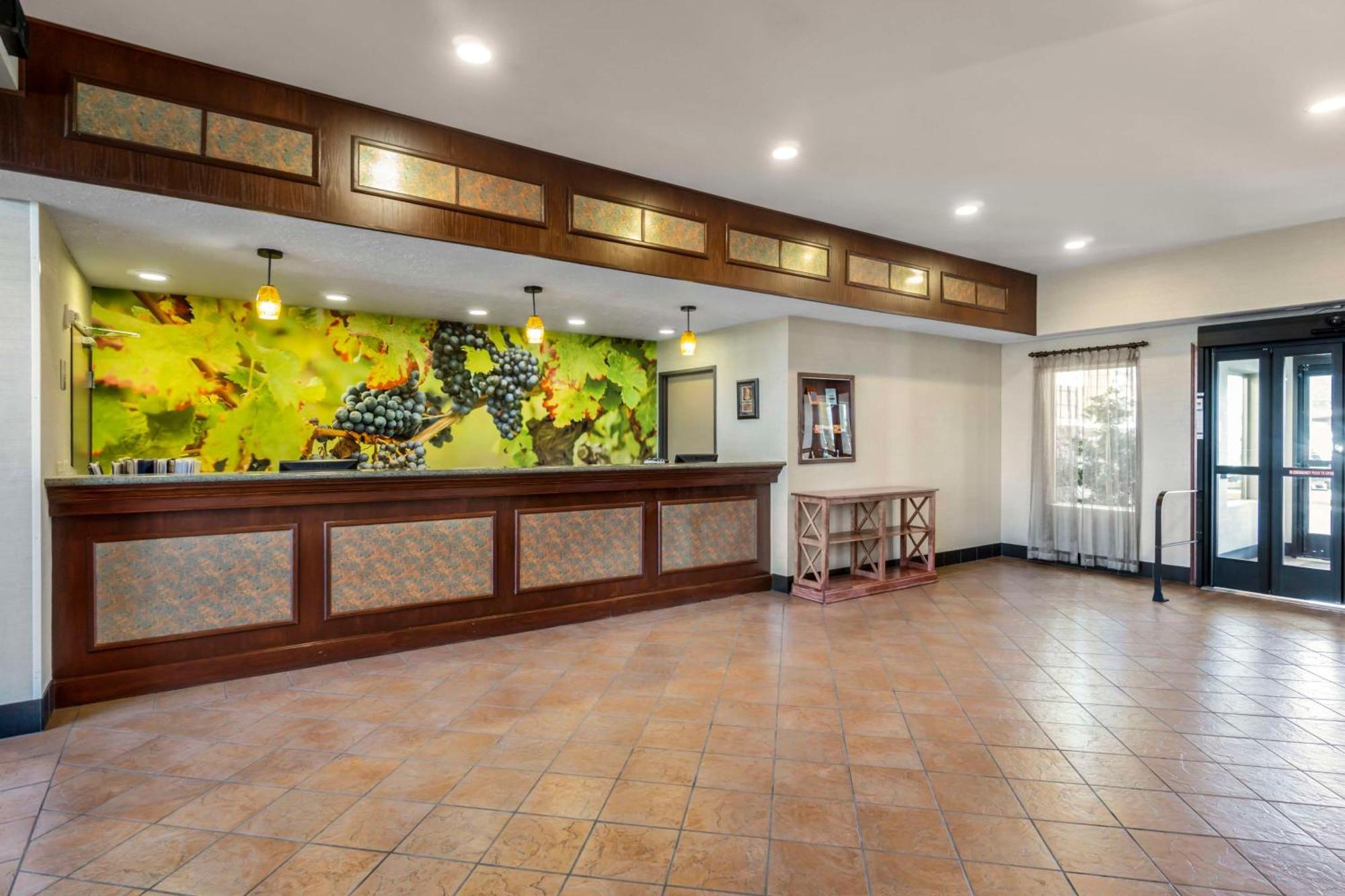 Sunnyside Best Western Plus Grapevine Inn מראה חיצוני תמונה